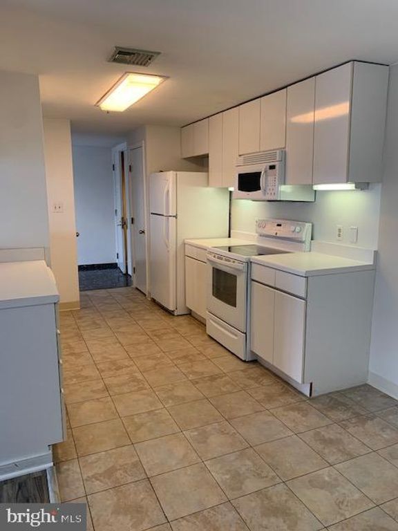 Image 5 of property listing at 250 PRESIDENT ST #603, Baltimore, MD 21202