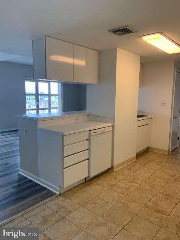 Image 6 of property listing at 250 PRESIDENT ST #603, Baltimore, MD 21202