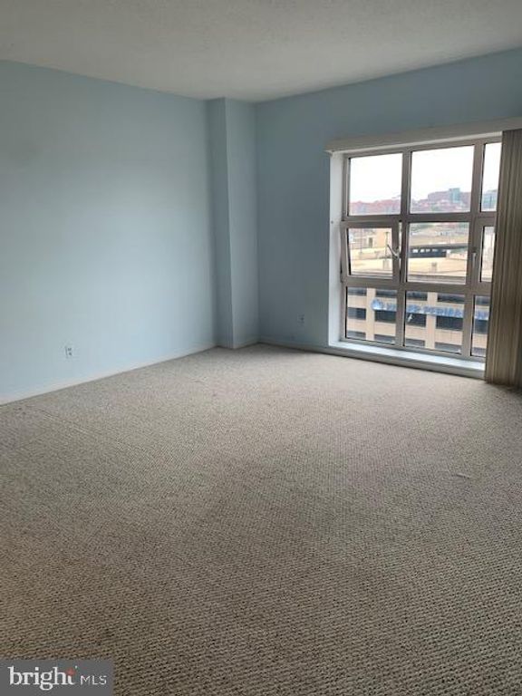 Image 7 of property listing at 250 PRESIDENT ST #603, Baltimore, MD 21202