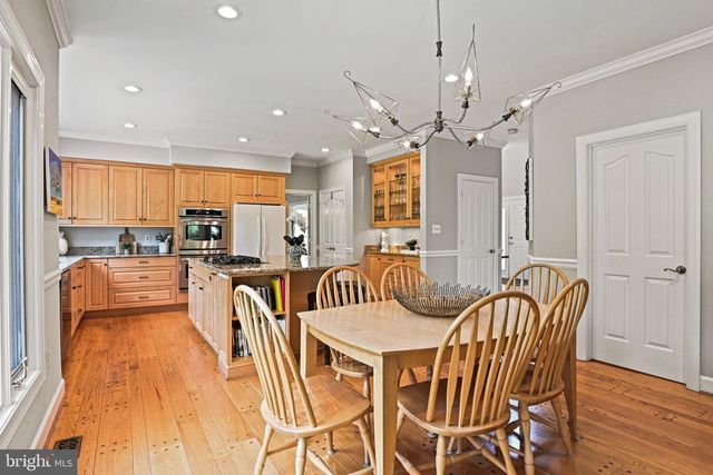 1167 SILVER BEECH RD, Herndon, VA 20170