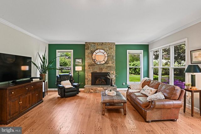 1167 SILVER BEECH RD, Herndon, VA 20170