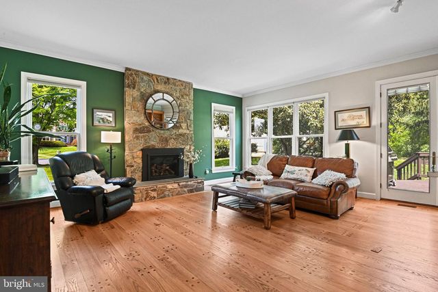 1167 SILVER BEECH RD, Herndon, VA 20170