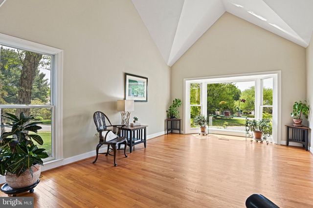 1167 SILVER BEECH RD, Herndon, VA 20170