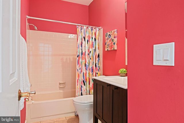 1167 SILVER BEECH RD, Herndon, VA 20170