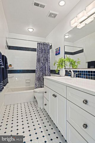 1167 SILVER BEECH RD, Herndon, VA 20170