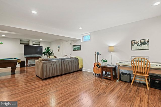 1167 SILVER BEECH RD, Herndon, VA 20170
