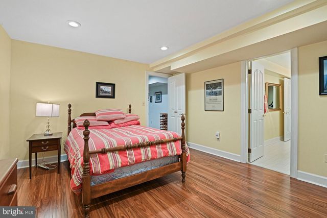 1167 SILVER BEECH RD, Herndon, VA 20170