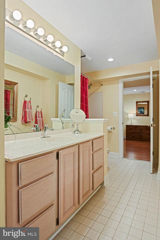 1167 SILVER BEECH RD, Herndon, VA 20170