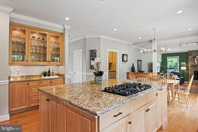 1167 SILVER BEECH RD, Herndon, VA 20170
