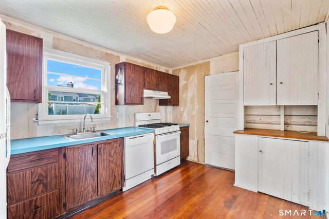98-B Limewood Avenue, Branford, CT 06405