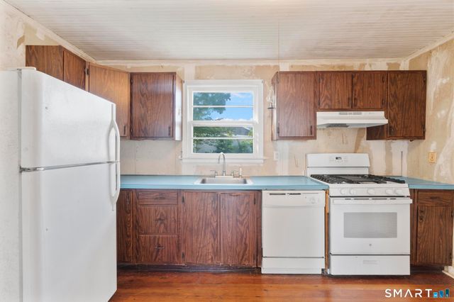 98-B Limewood Avenue, Branford, CT 06405
