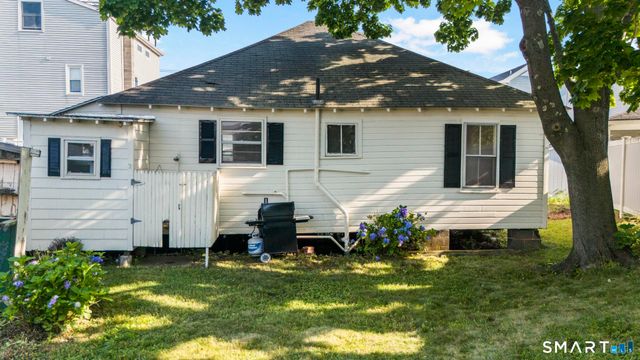 98-B Limewood Avenue, Branford, CT 06405