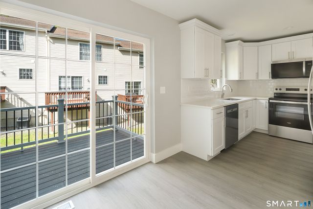 91 Taft Point 10, Waterbury, CT 06701