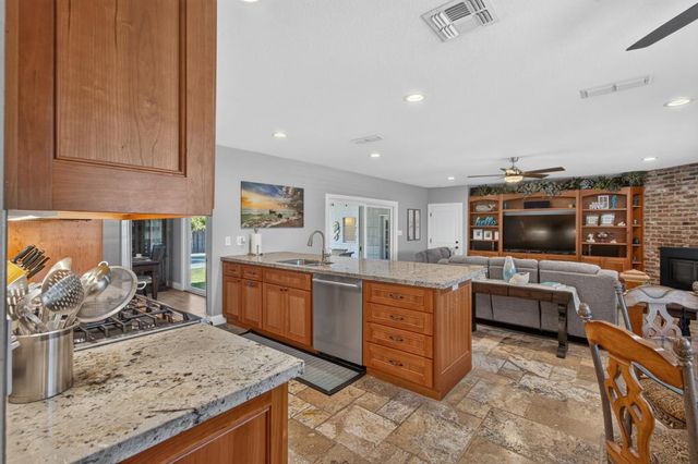 3812 Dell Rd., Carmichael, CA 95608