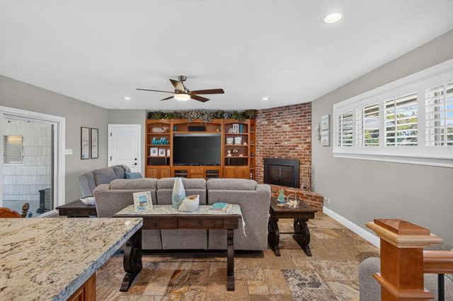 3812 Dell Rd., Carmichael, CA 95608