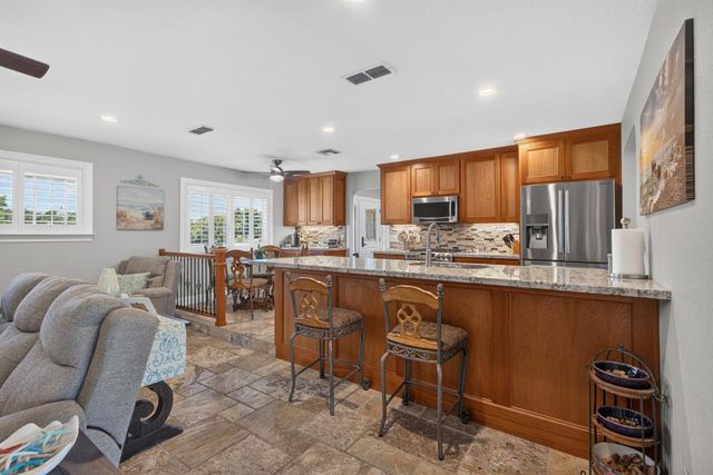 3812 Dell Rd., Carmichael, CA 95608