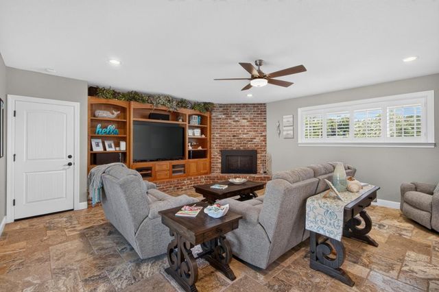 3812 Dell Rd., Carmichael, CA 95608