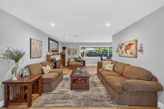 3812 Dell Rd., Carmichael, CA 95608