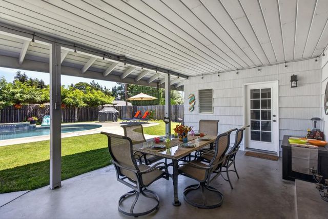 3812 Dell Rd., Carmichael, CA 95608