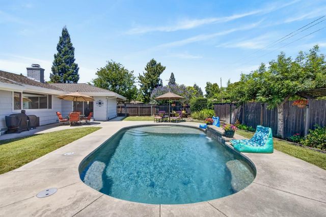 3812 Dell Rd., Carmichael, CA 95608