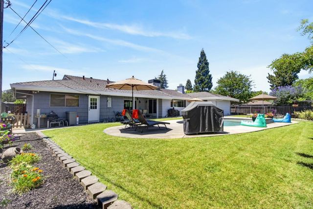 3812 Dell Rd., Carmichael, CA 95608
