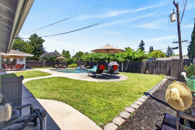 3812 Dell Rd., Carmichael, CA 95608