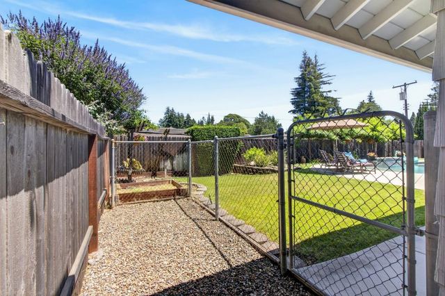 3812 Dell Rd., Carmichael, CA 95608