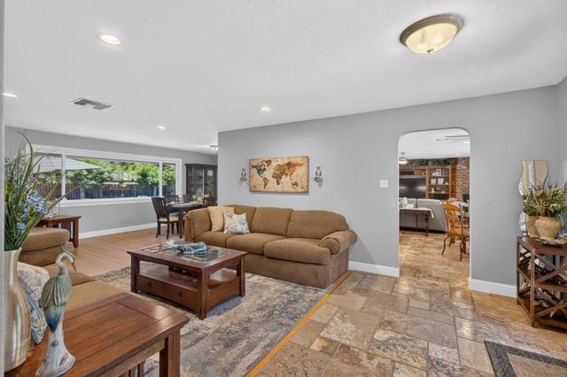 3812 Dell Rd., Carmichael, CA 95608