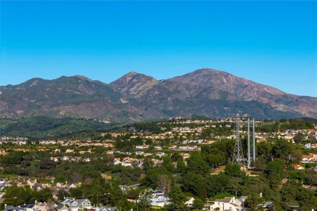 21897 Southgate, Mission Viejo, CA 92692