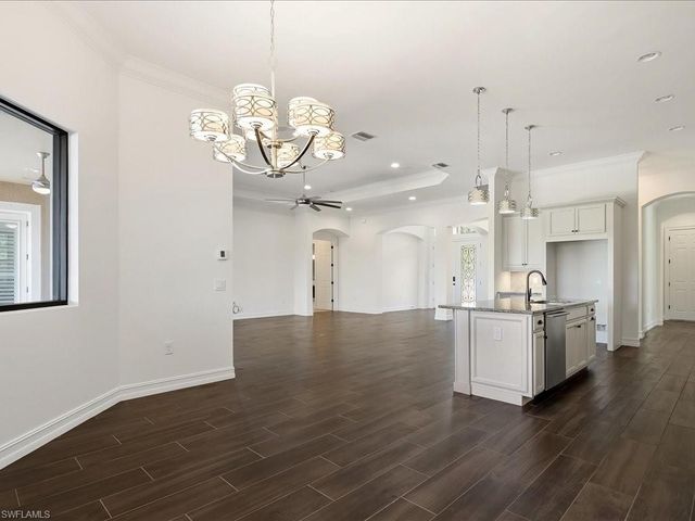 1546 Mockingbird DR, Naples, FL 34120