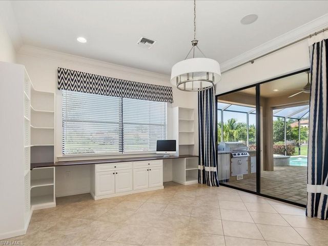 1546 Mockingbird DR, Naples, FL 34120