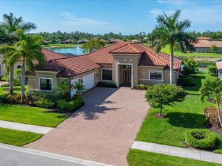 1546 Mockingbird DR, Naples, FL 34120