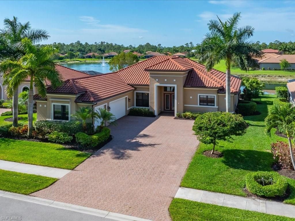 1546 Mockingbird DR, Naples, FL 34120