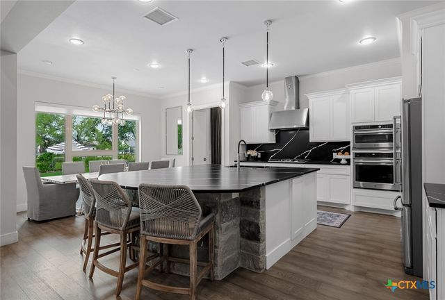 495 Bunker Ranch Boulevard, Dripping Springs, TX 78620