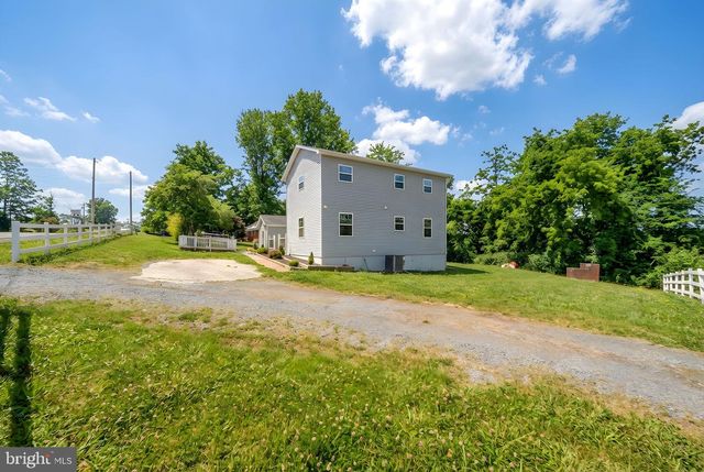 671 PINE RIDGE DR, Front Royal, VA 22630