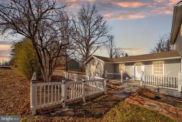 671 PINE RIDGE DR, Front Royal, VA 22630