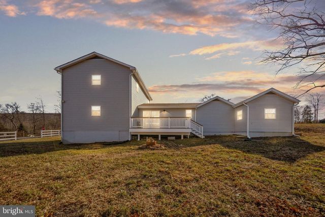 671 PINE RIDGE DR, Front Royal, VA 22630