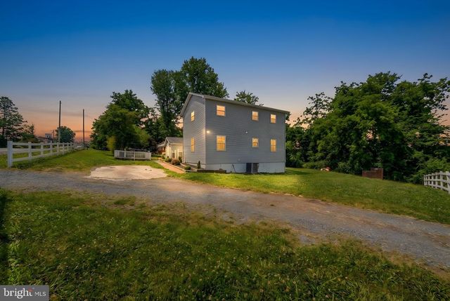 671 PINE RIDGE DR, Front Royal, VA 22630