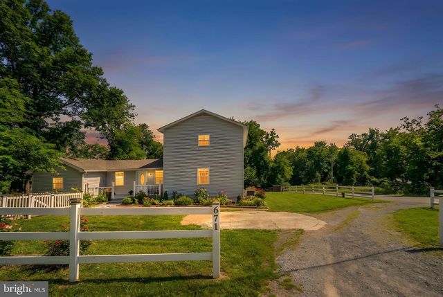 671 PINE RIDGE DR, Front Royal, VA 22630