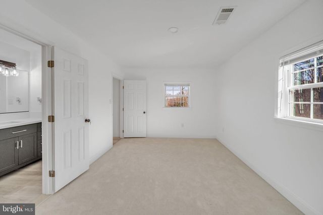 671 PINE RIDGE DR, Front Royal, VA 22630