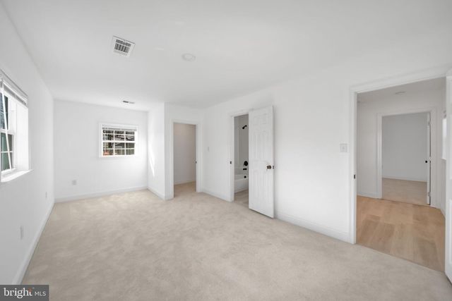 671 PINE RIDGE DR, Front Royal, VA 22630