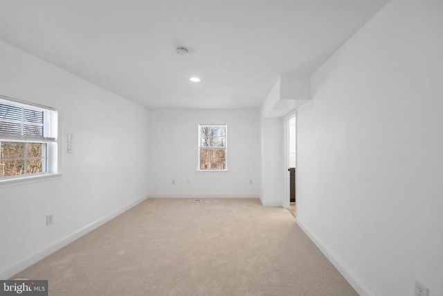 671 PINE RIDGE DR, Front Royal, VA 22630