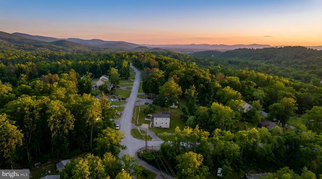 671 PINE RIDGE DR, Front Royal, VA 22630