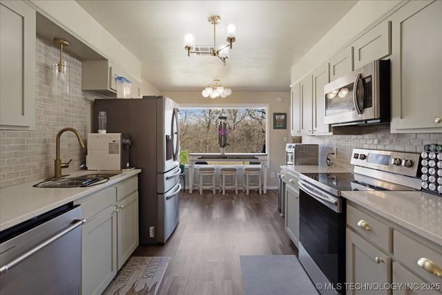 341 S Diamondhead Drive, Burneyville, OK 73430