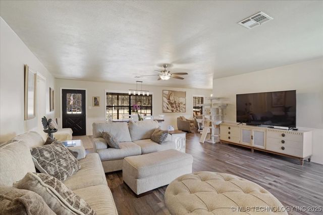 341 S Diamondhead Drive, Burneyville, OK 73430