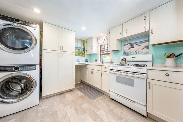 68 Fifth Ave, Barnstable, MA 02672