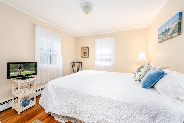 68 Fifth Ave, Barnstable, MA 02672