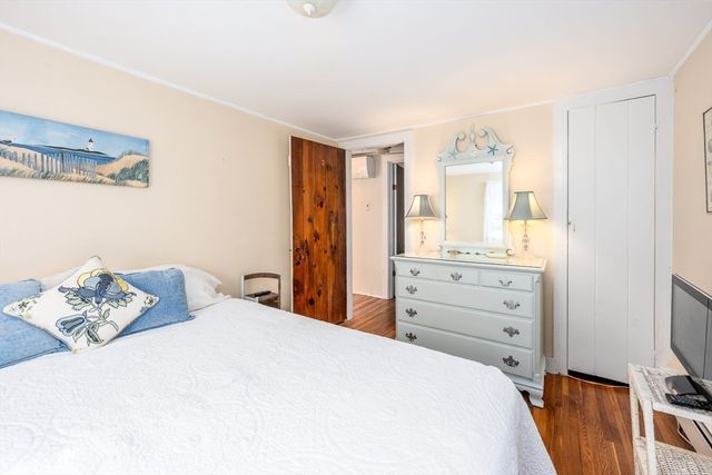68 Fifth Ave, Barnstable, MA 02672