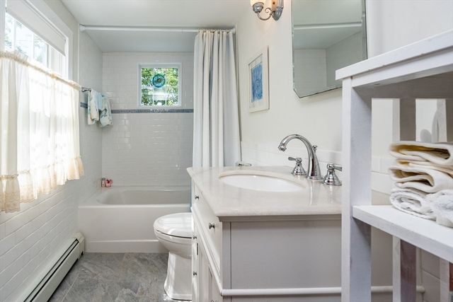 68 Fifth Ave, Barnstable, MA 02672