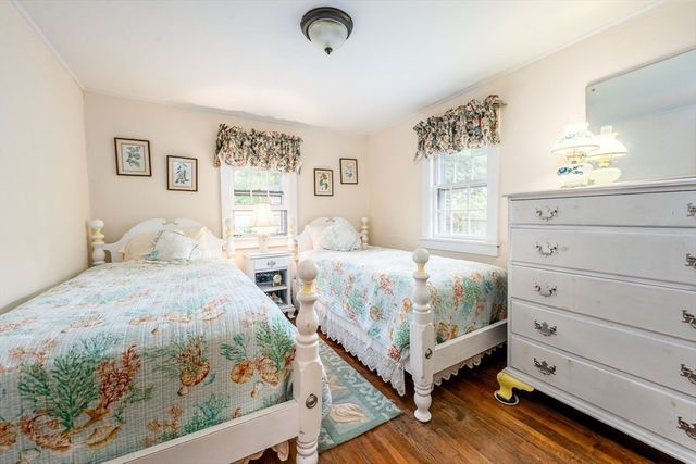68 Fifth Ave, Barnstable, MA 02672